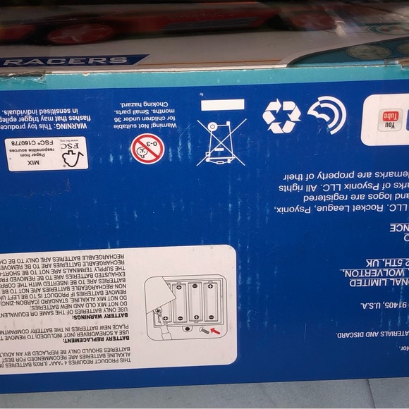 ROCKET LEAGUE ROCKET BLAST RACER CAR W LIGHTS & SOUNDS & ACCESSORIES NEW - Picture 4 of 6